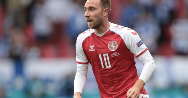 Cực nóng: Eriksen lại đổ gục xuống sân, ám ảnh đột quỵ ở EURO 2020 hiện về - hình ảnh - hi88vipvn.com Cực nóng: Eriksen lại đổ gục xuống sân, ám ảnh đột quỵ ở EURO 2020 hiện về - hình ảnh - hi88vipvn.com