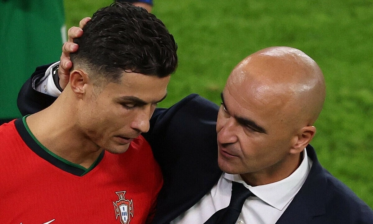 Shearer: ‘HLV Bồ Đào Nha không dám thay Ronaldo’ - hình ảnh - hi88vipvn.com