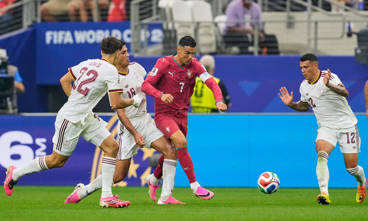 Ronaldo Nhận Điểm Thấp Nhất Trận Thua Tây Ban Nha: Hi88 Bắn Cá và Cơ Hội Giải Trí Sau Màn Trình Diễn Kém Ấn Tượng - hình ảnh - hi88vipvn.com Ronaldo Nhận Điểm Thấp Nhất Trận Thua Tây Ban Nha: Hi88 Bắn Cá và Cơ Hội Giải Trí Sau Màn Trình Diễn Kém Ấn Tượng - hình ảnh - hi88vipvn.com